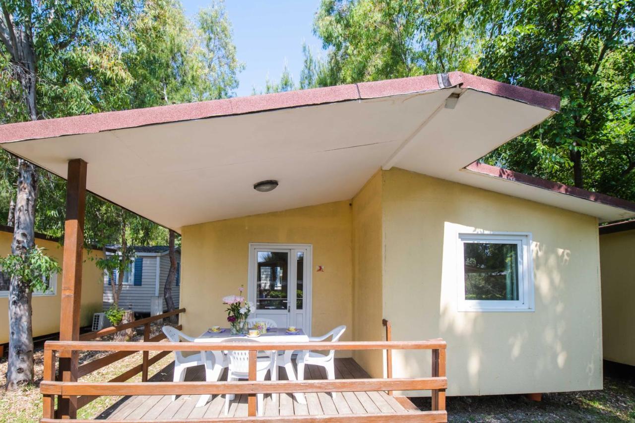 Camping Le Palme مارينا دي بيبونا المظهر الخارجي الصورة
